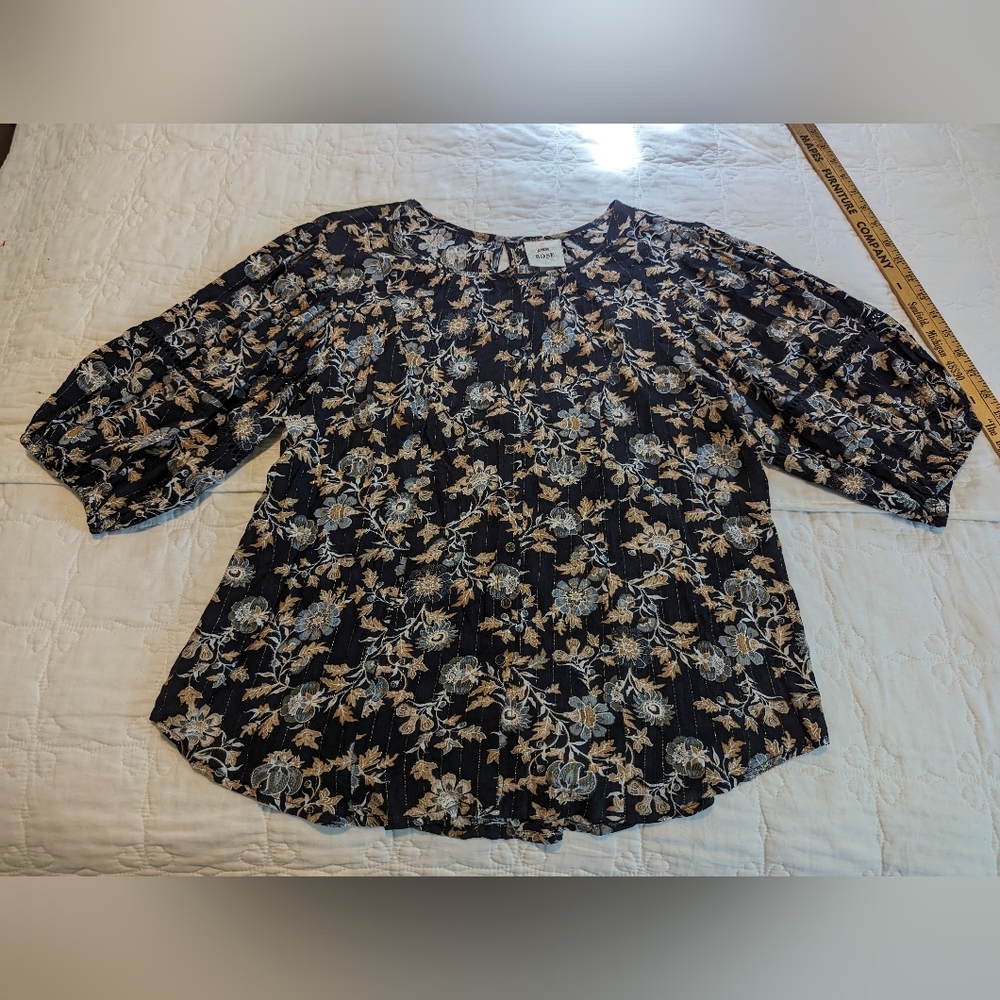 Knox rose blouse button down size med rayon print
